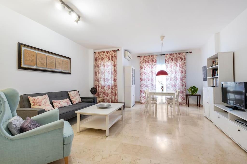 Apartmán Centro Ferrandiz Parking Gratis Màlaga Exteriér fotografie